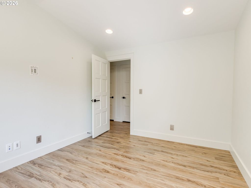 Image 32 of property listing at 2035 Nw SAINT ANDREWS Dr, Mc Minnville, OR 97128