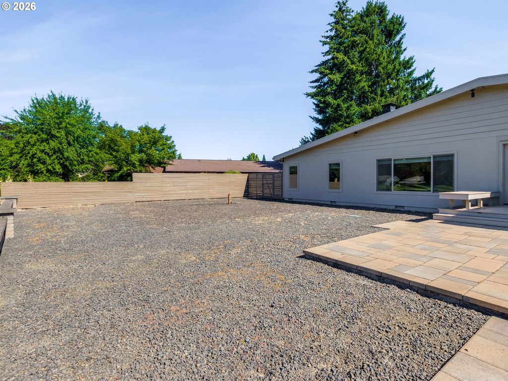 Image 36 of property listing at 2035 Nw SAINT ANDREWS Dr, Mc Minnville, OR 97128