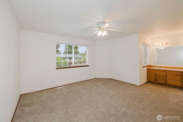 1649 NE Harvard Avenue, Keyport, WA 98345