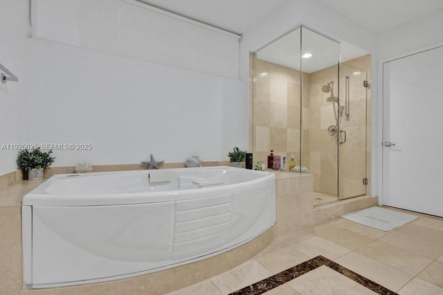 17555 Collins Ave 704, Sunny Isles Beach, FL 33160