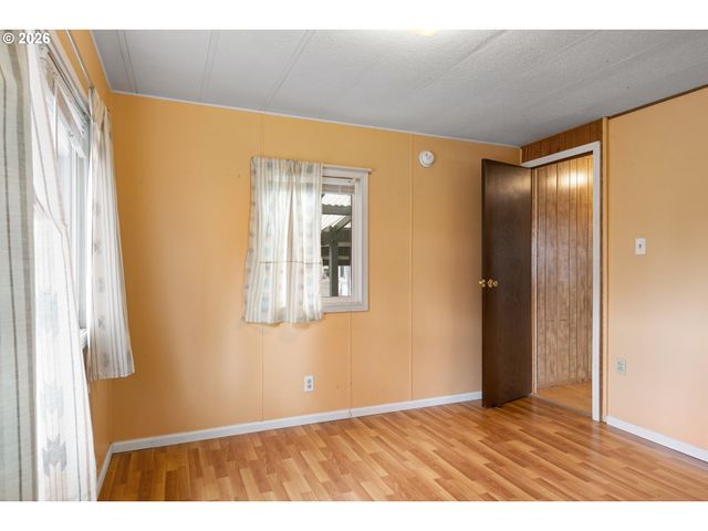 7080 THURSTON Rd 02, Springfield, OR 97478