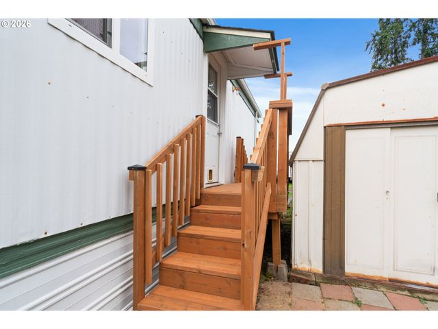 7080 THURSTON Rd 02, Springfield, OR 97478