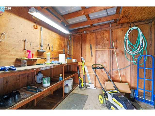 7080 THURSTON Rd 02, Springfield, OR 97478