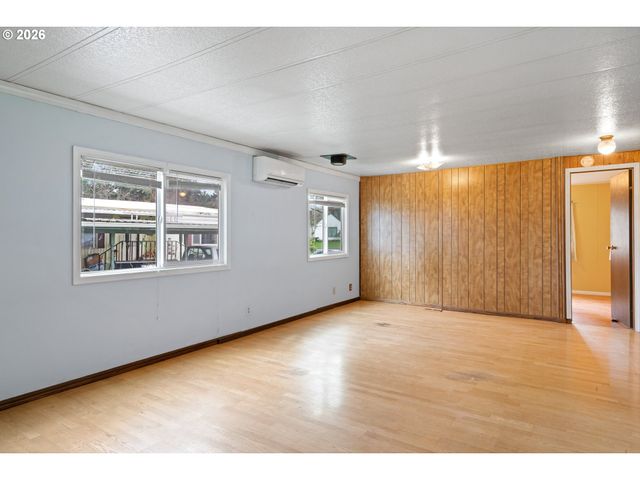 7080 THURSTON Rd 02, Springfield, OR 97478