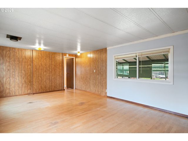 7080 THURSTON Rd 02, Springfield, OR 97478