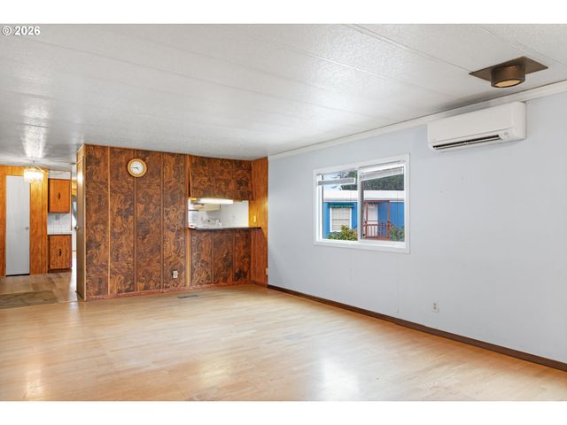 7080 THURSTON Rd 02, Springfield, OR 97478