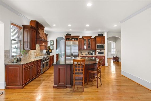 2252 Parkwood Place Court SE, Smyrna, GA 30080