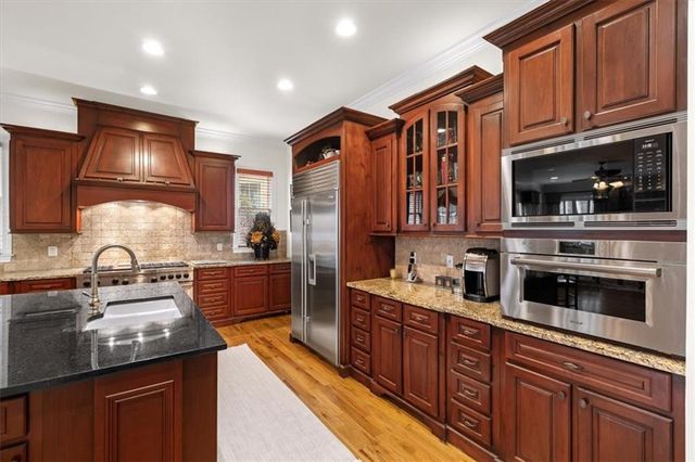2252 Parkwood Place Court SE, Smyrna, GA 30080