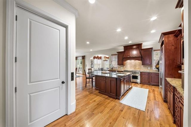 2252 Parkwood Place Court SE, Smyrna, GA 30080