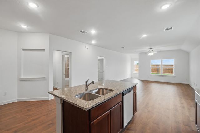 124 Patrick Henry Drive, Venus, TX 76084