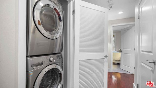 2240 S Beverly Glen Boulevard 103, Los Angeles, CA 90064