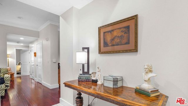 2240 S Beverly Glen Boulevard 103, Los Angeles, CA 90064