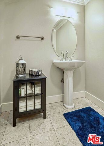 2240 S Beverly Glen Boulevard 103, Los Angeles, CA 90064