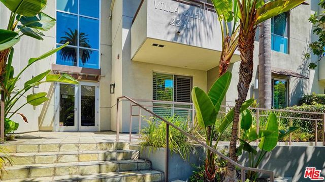 2240 S Beverly Glen Boulevard 103, Los Angeles, CA 90064