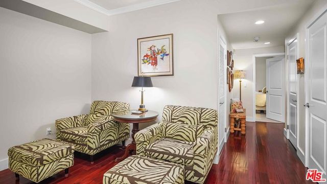 2240 S Beverly Glen Boulevard 103, Los Angeles, CA 90064