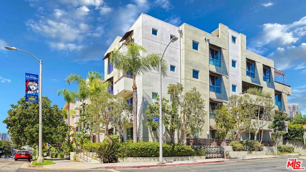 2240 S Beverly Glen Boulevard 103, Los Angeles, CA 90064