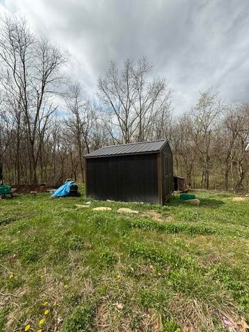 1223 Glass Pike, Stamping Ground, KY 40379