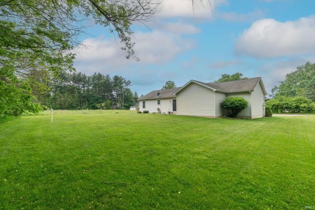 56862 Moyer Lane, Elkhart, IN 46516