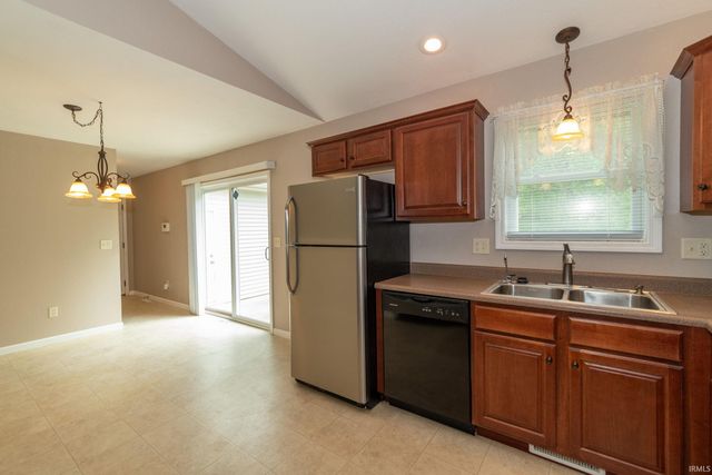 56862 Moyer Lane, Elkhart, IN 46516
