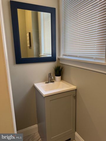 5402 NORFOLK ST, Philadelphia, PA 19143