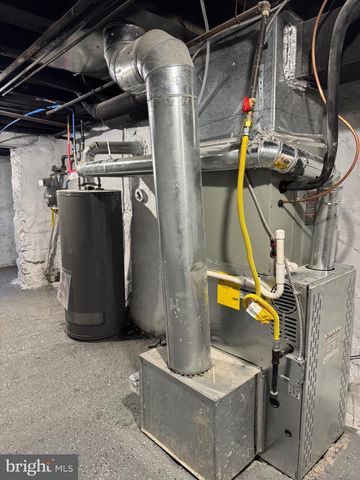 5402 NORFOLK ST, Philadelphia, PA 19143