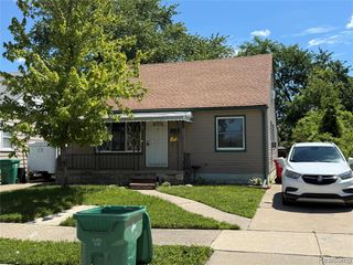 24646 Grove Avenue, Eastpointe, MI 48021