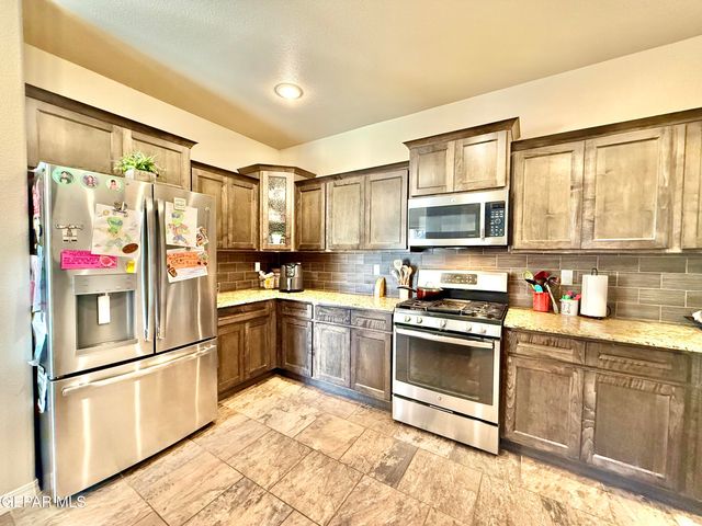 14813 BERT CAMERON Avenue, El Paso, TX 79938