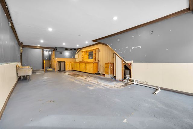 720 Main Street, Winchester, CT 06098