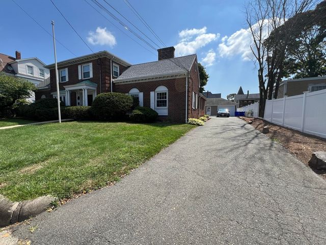 217 Cross 1, Malden, MA 02148