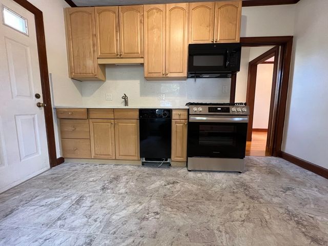 217 Cross 1, Malden, MA 02148