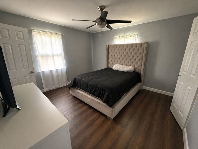 812 Irwin Drive, Hurst, TX 76053