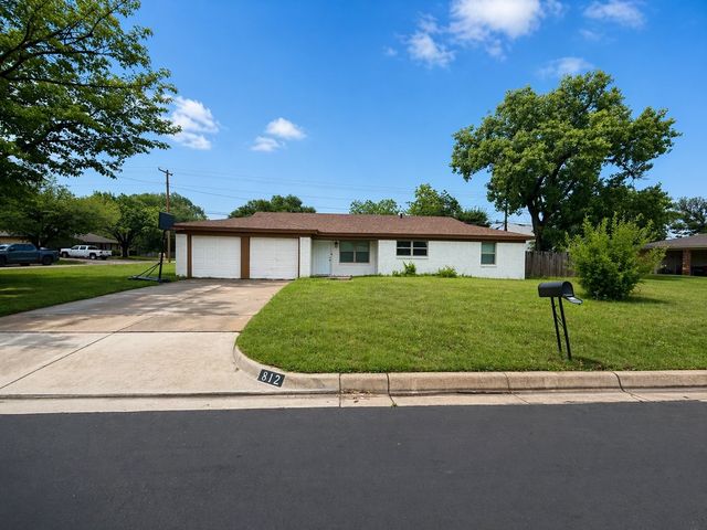 812 Irwin Drive, Hurst, TX 76053