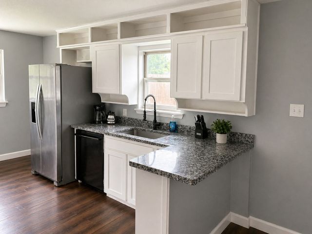 812 Irwin Drive, Hurst, TX 76053