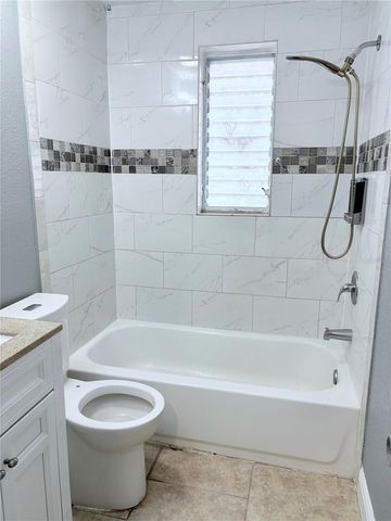 4209 E HANNA AVENUE, Tampa, FL 33610