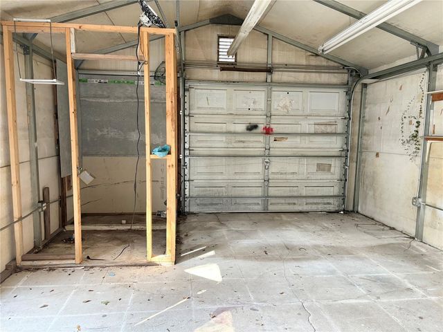 4209 E HANNA AVENUE, Tampa, FL 33610