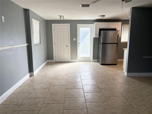 4209 E HANNA AVENUE, Tampa, FL 33610