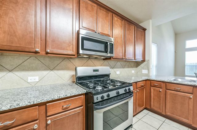 7114 Freesia Court, Baytown, TX 77521