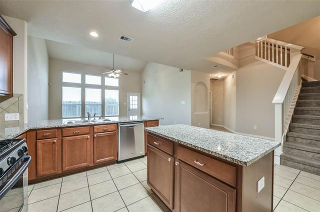 7114 Freesia Court, Baytown, TX 77521