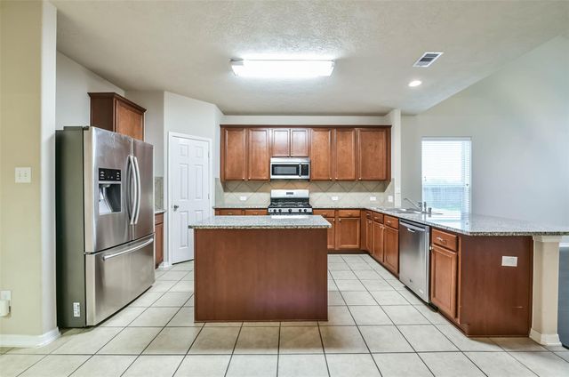 7114 Freesia Court, Baytown, TX 77521