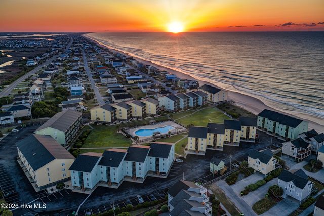 918 N New River Drive 331, Surf City, NC 28445