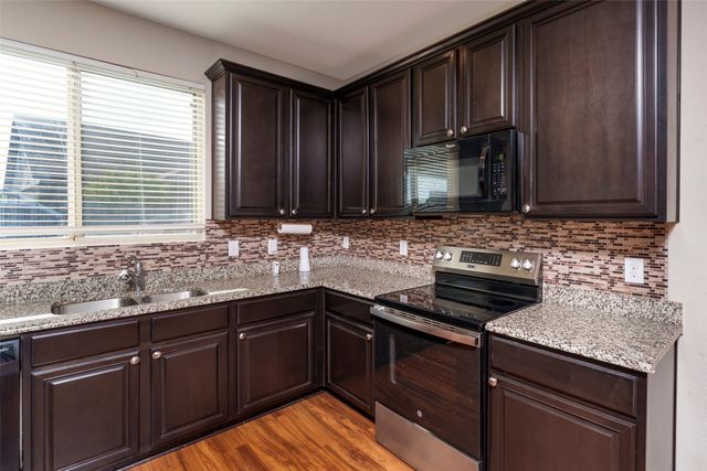 2917 Whitetail Chase Drive, Fort Worth, TX 76108