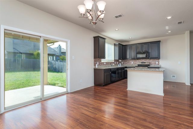 2917 Whitetail Chase Drive, Fort Worth, TX 76108