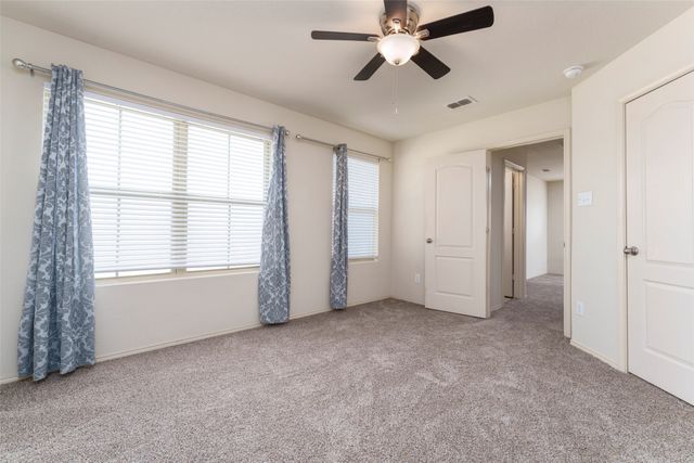 2917 Whitetail Chase Drive, Fort Worth, TX 76108