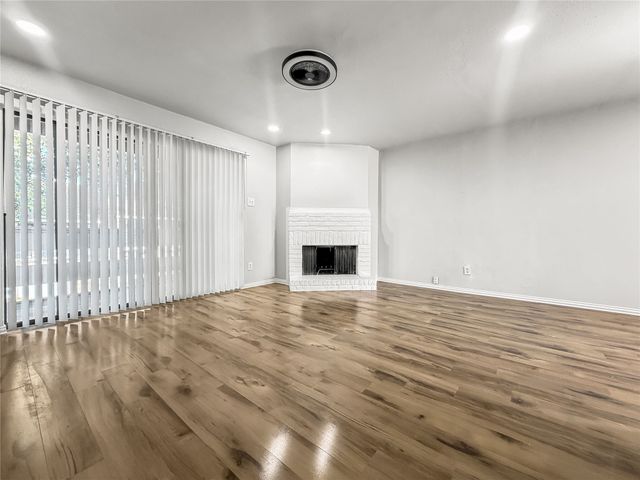 5840 Spring Valley 1104, Dallas, TX 75254