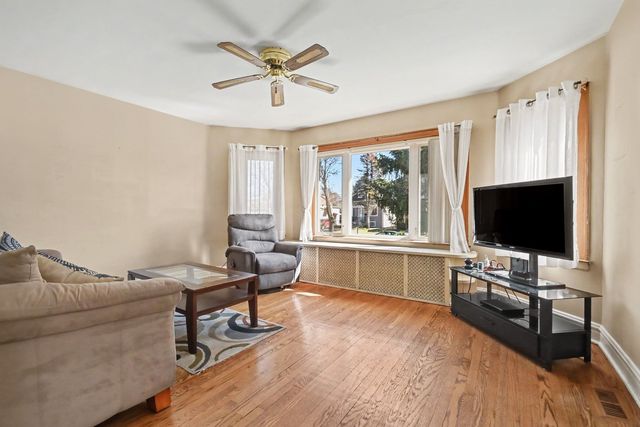 3836 Home Avenue, Berwyn, IL 60402