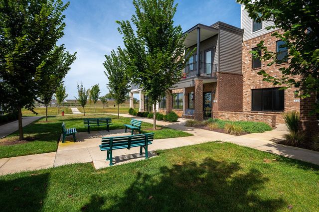 1060 June Wilde Rdg, Spring Hill, TN 37174