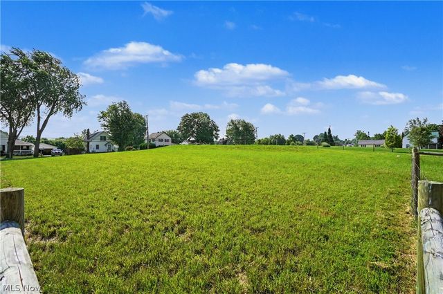 1269 Manchester Avenue NW, Massillon, OH 44647