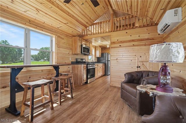 1269 Manchester Avenue NW, Massillon, OH 44647