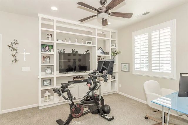 7049 N Cedar Hill, Fresno, CA 93722