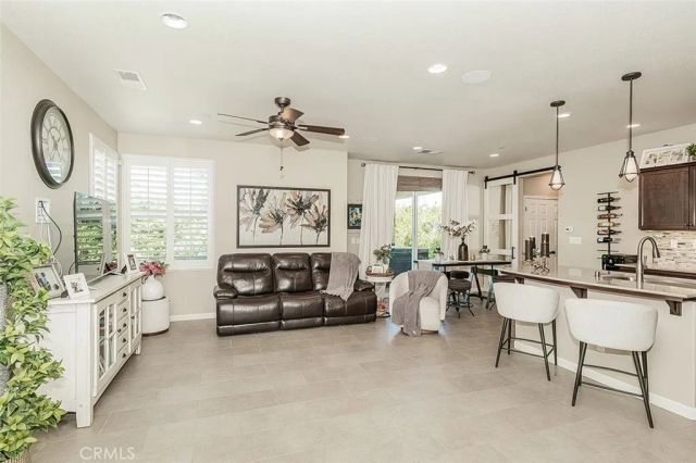 7049 N Cedar Hill, Fresno, CA 93722